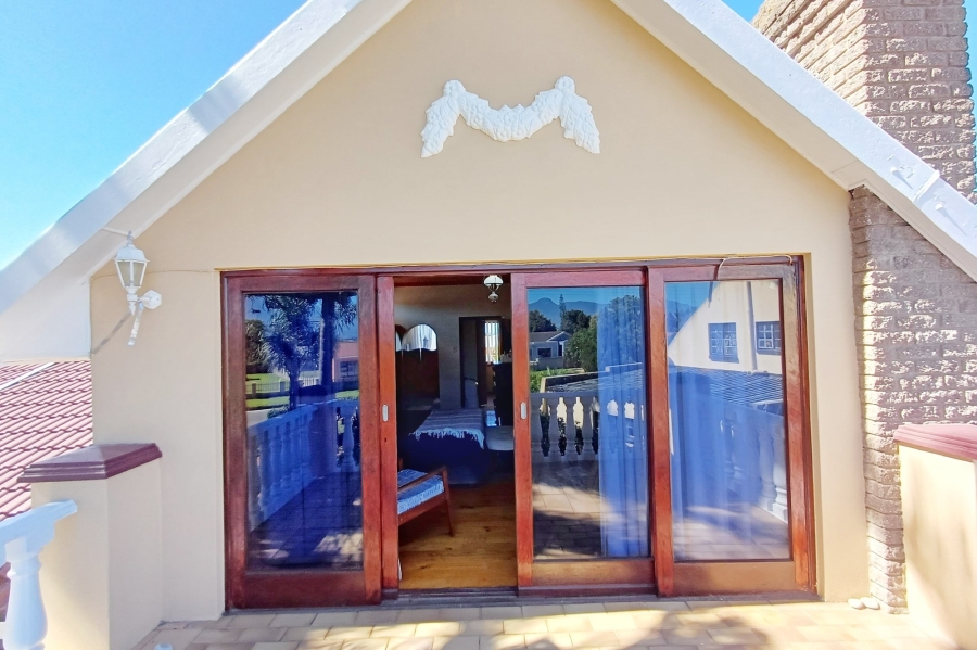 4 Bedroom Property for Sale in Delvillepark Western Cape